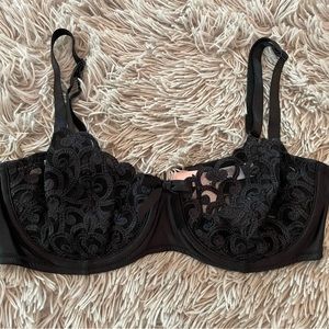Victorias Secret Black lace balconette bra NWT 34C